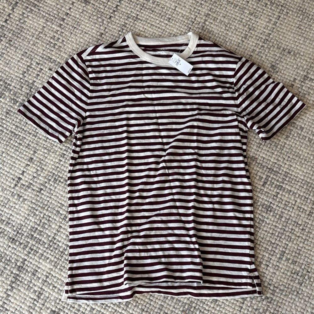 GAP Maroon and White Striped Short Sleeve Tee